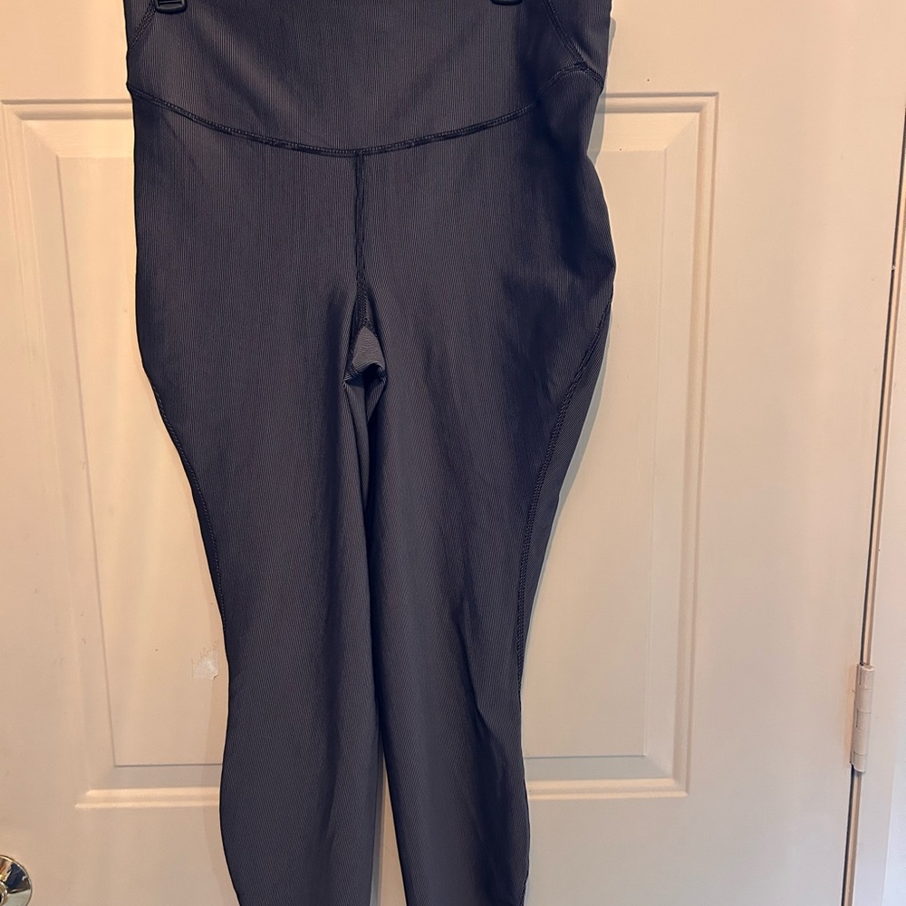 Lululemon Athletica black stripe  Leggings- like new